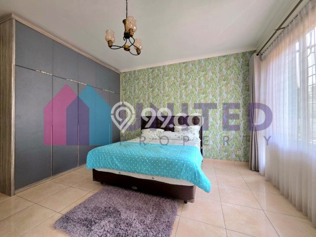 Jual Rumah Luas Megah Dengan View Eksklusif di BSD, Tangerang Jual Rumah Luas Megah Dengan View Eksklusif di BSD, Tangerang
