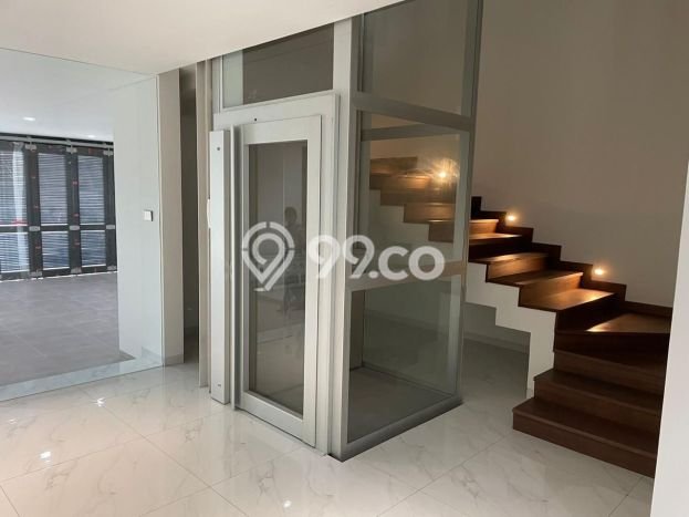 For Sale! Premium House LT 250m2 Desain Elegan di Gading Serpong For Sale! Premium House LT 250m2 Desain Elegan di Gading Serpong
