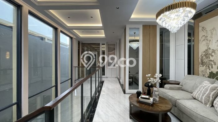 Rumah Elit Modern Tanpa Renovasi di BSD City Tangerang Rumah Elit Modern Tanpa Renovasi di BSD City Tangerang