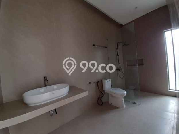 Rumah LT 212m² Akses Strategis di BSD, Dekat Pusat Kota, Tangerang Rumah LT 212m² Akses Strategis di BSD, Dekat Pusat Kota, Tangerang