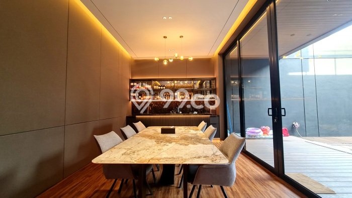 Jual Rumah Luas Megah Dengan View Eksklusif di BSD, Tangerang Jual Rumah Luas Megah Dengan View Eksklusif di BSD, Tangerang
