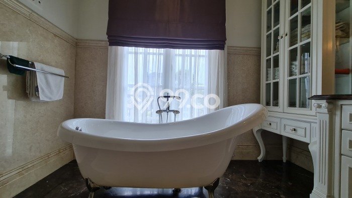 Rumah Elit Modern Tanpa Renovasi di Gading Serpong Tangerang Rumah Elit Modern Tanpa Renovasi di Gading Serpong Tangerang