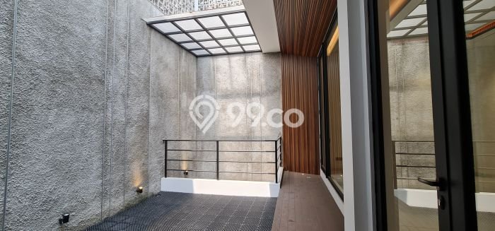 For Sale! Premium House LT 250m2 Desain Elegan di Gading Serpong For Sale! Premium House LT 250m2 Desain Elegan di Gading Serpong