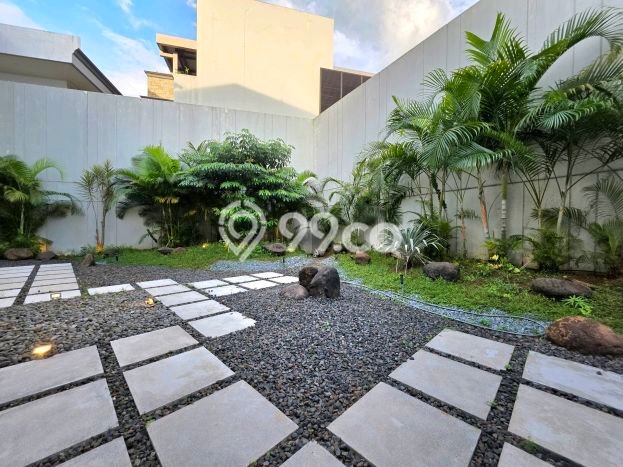 For Sale! Luxury House LT 550m2 Desain Modern di BSD For Sale! Luxury House LT 550m2 Desain Modern di BSD
