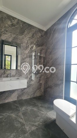 Ready to Use! Premium House LT 250m2 Desain Elegan di Bintaro Ready to Use! Premium House LT 250m2 Desain Elegan di Bintaro