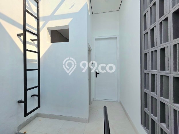 Rumah Modern Cantik 3 KT Bisa Langsung Pindah di BSD Rumah Modern Cantik 3 KT Bisa Langsung Pindah di BSD