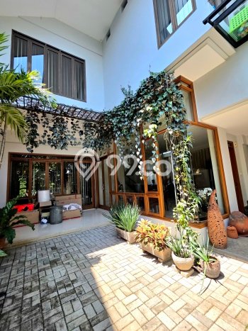 Jual Rumah Luas Megah Dengan View Cantik di BSD City, Tangerang Jual Rumah Luas Megah Dengan View Cantik di BSD City, Tangerang