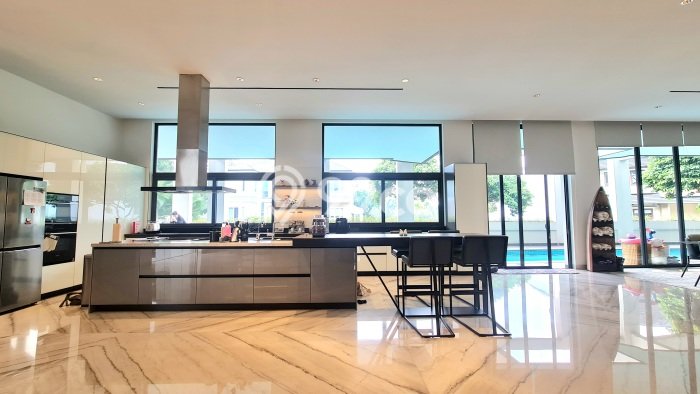 Rumah Luxury Modern Siap Huni di BSD Tangerang Rumah Luxury Modern Siap Huni di BSD Tangerang