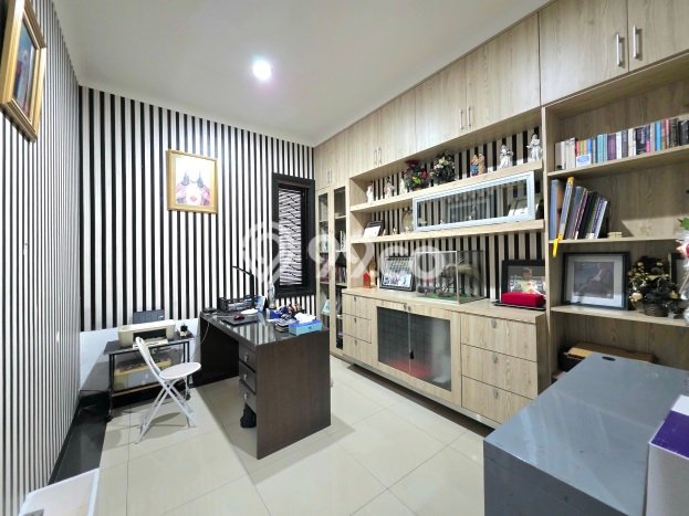 SPECIAL PRICE! Rumah Strategis lokasi BSD, Luas 500m² LB 425m² SPECIAL PRICE! Rumah Strategis lokasi BSD, Luas 500m² LB 425m²