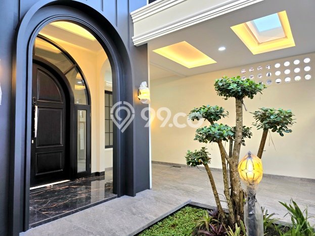 Rumah Luxury Modern Tanpa Renovasi di BSD City Tangerang Rumah Luxury Modern Tanpa Renovasi di BSD City Tangerang