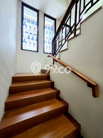 Hunian Elit LB 150m2 Siap Pakai Desain Elegan di BSD City, Tangerang Hunian Elit LB 150m2 Siap Pakai Desain Elegan di BSD City, Tangerang