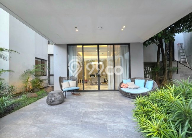 For Sale! Luxury House LT 550m2 Desain Modern di BSD For Sale! Luxury House LT 550m2 Desain Modern di BSD