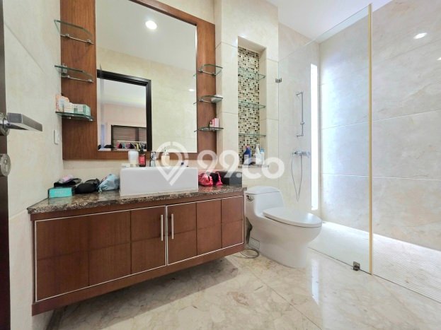 Rumah 4 KT 5 KM Luas Tanah 630m2m², LB 348m2m² di , Tangerang Rumah 4 KT 5 KM Luas Tanah 630m2m², LB 348m2m² di , Tangerang