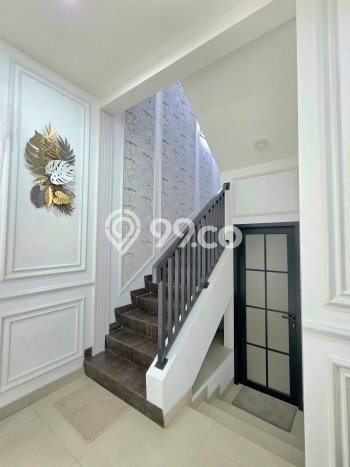 Hunian Mewah Dijual LT 180m2 di BSD, Tangerang Selatan Hunian Mewah Dijual LT 180m2 di BSD, Tangerang Selatan
