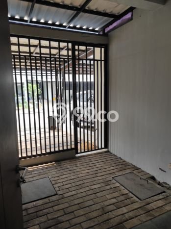 Hunian Mewah LB 180m2 Siap Huni Desain Elegan di BSD The Icon, Tangerang Hunian Mewah LB 180m2 Siap Huni Desain Elegan di BSD The Icon, Tangerang