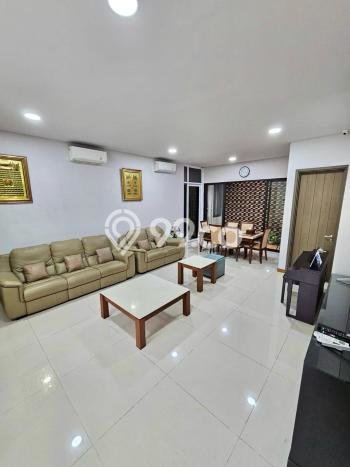 Hunian Mewah LB 250m2 Siap Huni Desain Elegan di BSD Green Wich, Tangerang Hunian Mewah LB 250m2 Siap Huni Desain Elegan di BSD Green Wich, Tangerang