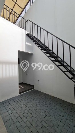 Rumah Elit Modern Tanpa Renovasi di BSD The Icon Tangerang Rumah Elit Modern Tanpa Renovasi di BSD The Icon Tangerang