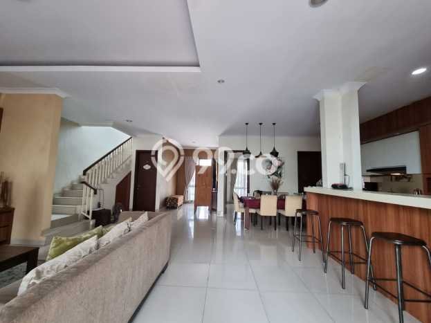Rumah Siap Huni 4 KT 4 KM di BSD City, Tangerang Rumah Siap Huni 4 KT 4 KM di BSD City, Tangerang
