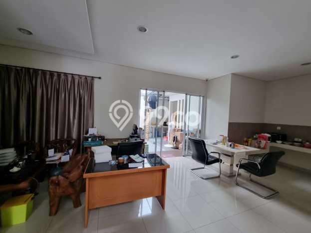 Rumah Asri area BSD Eminent, Tangerang, Luas 162m² LB 125m² Rumah Asri area BSD Eminent, Tangerang, Luas 162m² LB 125m²