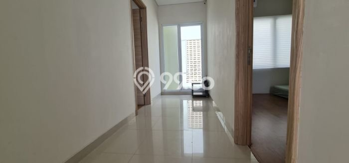 Rumah Berkualitas dengan Luas Tanah 180m² di Lingkungan Asri BSD Eminent, Tangerang Rumah Berkualitas dengan Luas Tanah 180m² di Lingkungan Asri BSD Eminent, Tangerang