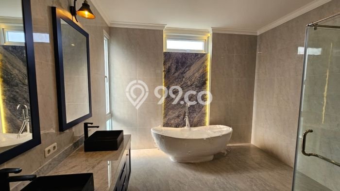 Jual Rumah Mewah Elegan Dengan View Eksklusif di BSD Eminent, Tangerang Jual Rumah Mewah Elegan Dengan View Eksklusif di BSD Eminent, Tangerang