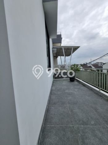 Ready to Use! Premium House LT 128m2 Desain Modern di Gading Serpong Ready to Use! Premium House LT 128m2 Desain Modern di Gading Serpong