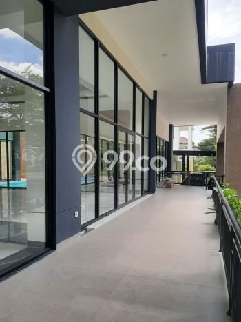 Rumah Elit LB 1500m2 Siap Pakai Desain Elegan di Alam Sutera, Tangerang Rumah Elit LB 1500m2 Siap Pakai Desain Elegan di Alam Sutera, Tangerang