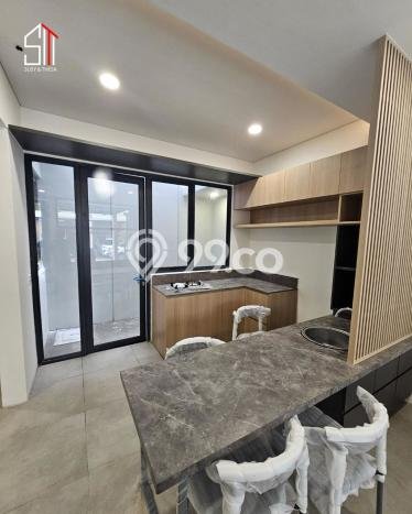 For Sale Hunian Rumah Nyaman 3 KT di BSD City, Tangerang For Sale Hunian Rumah Nyaman 3 KT di BSD City, Tangerang