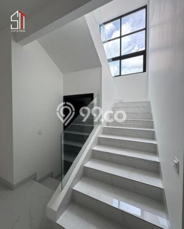 Dijual Rumah Mewah Elegan Dengan View Eksklusif di BSD City, Tangerang Dijual Rumah Mewah Elegan Dengan View Eksklusif di BSD City, Tangerang