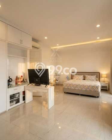 Rumah Luxury Modern Tanpa Renovasi di Gading Serpong Tangerang Rumah Luxury Modern Tanpa Renovasi di Gading Serpong Tangerang