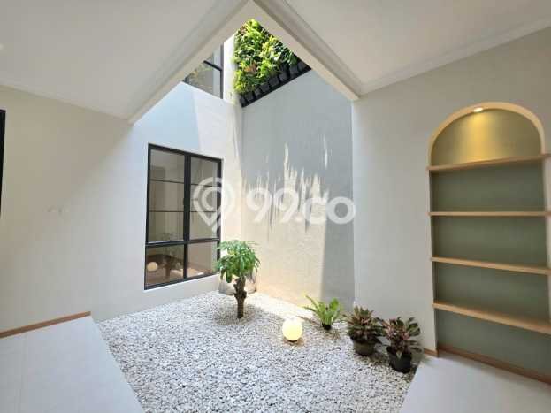 Hunian Elit LB 330m2 Siap Pakai Desain Elegan di BSD Kencana Loka, Tangerang Hunian Elit LB 330m2 Siap Pakai Desain Elegan di BSD Kencana Loka, Tangerang