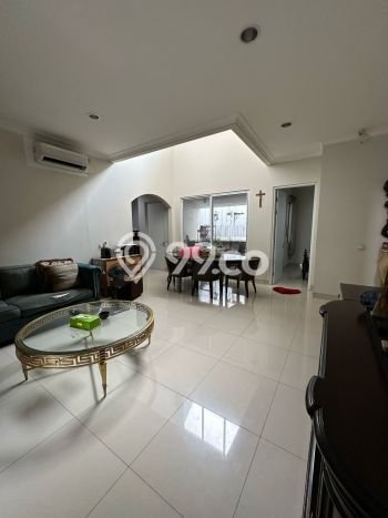 Ready to Use! Luxury House LT 180m2 Desain Modern di BSD Eminent Ready to Use! Luxury House LT 180m2 Desain Modern di BSD Eminent