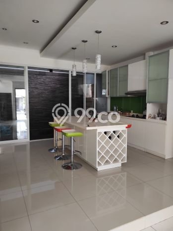 Hunian Mewah LB 180m2 Siap Huni Desain Elegan di BSD The Icon, Tangerang Hunian Mewah LB 180m2 Siap Huni Desain Elegan di BSD The Icon, Tangerang