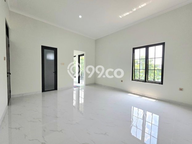 Rumah Luas Asri 4 KT Siap Pakai di BSD Nusaloka Tangerang Rumah Luas Asri 4 KT Siap Pakai di BSD Nusaloka Tangerang