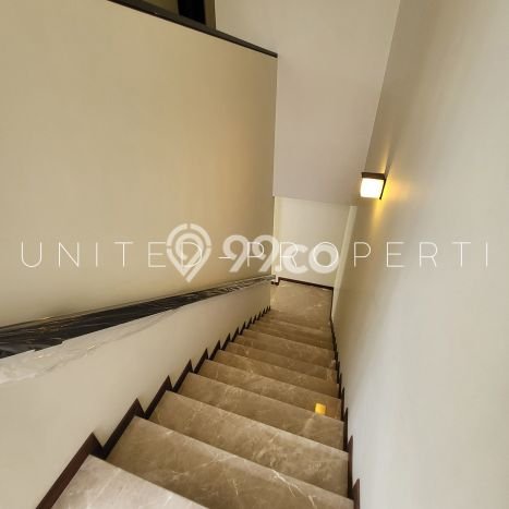 Jual Rumah Luas Megah Dengan View Eksklusif di BSD City, Tangerang Jual Rumah Luas Megah Dengan View Eksklusif di BSD City, Tangerang