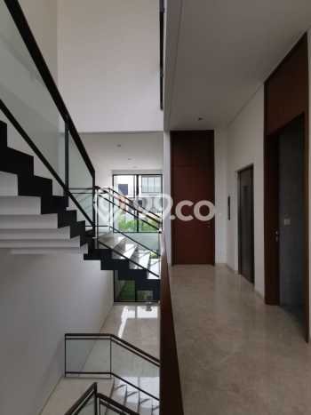 Jual Rumah Mewah Megah Dengan View Eksklusif di BSD City, Tangerang Jual Rumah Mewah Megah Dengan View Eksklusif di BSD City, Tangerang
