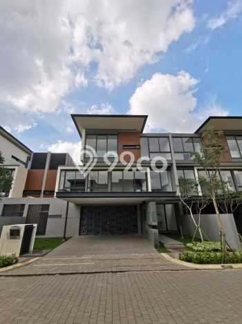 Jual Rumah Mewah Megah Dengan View Eksklusif di BSD City, Tangerang Jual Rumah Mewah Megah Dengan View Eksklusif di BSD City, Tangerang
