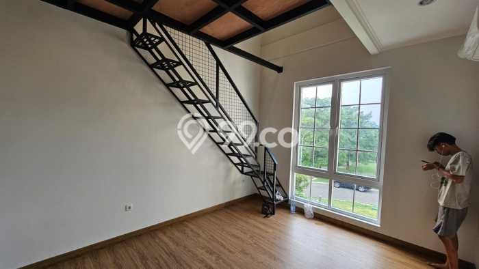 Rumah Mewah LB 332m2 Siap Huni Desain Elegan di BSD Eminent, Tangerang Rumah Mewah LB 332m2 Siap Huni Desain Elegan di BSD Eminent, Tangerang
