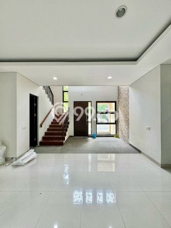 Jual Rumah Mewah Megah Dengan View Eksklusif di BSD Green Wich, Tangerang Jual Rumah Mewah Megah Dengan View Eksklusif di BSD Green Wich, Tangerang
