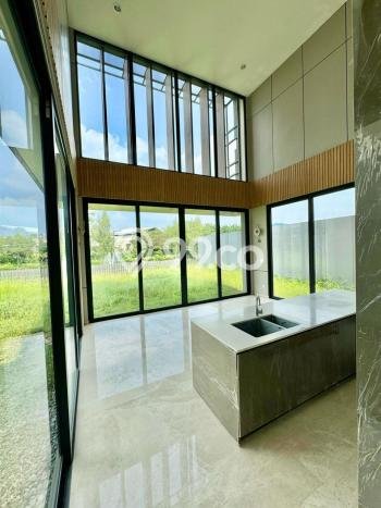 Jual Rumah Mewah Elegan Dengan View Cantik di BSD City, Tangerang Jual Rumah Mewah Elegan Dengan View Cantik di BSD City, Tangerang