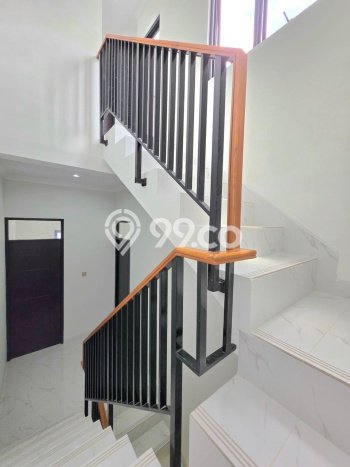 Rumah Luas Asri 4 KT Siap Pakai di BSD Nusaloka Tangerang Rumah Luas Asri 4 KT Siap Pakai di BSD Nusaloka Tangerang