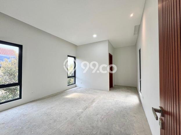 Ready to Use! Premium House LT 255m2 Desain Elegan di BSD Green Wich Ready to Use! Premium House LT 255m2 Desain Elegan di BSD Green Wich