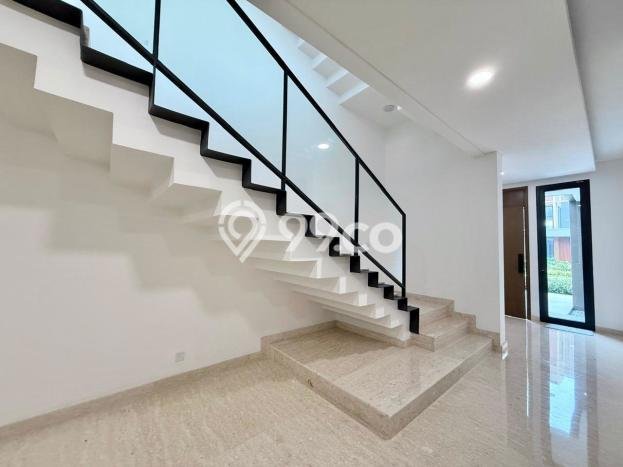 Rumah Luxury Modern Tanpa Renovasi di BSD City Tangerang Rumah Luxury Modern Tanpa Renovasi di BSD City Tangerang