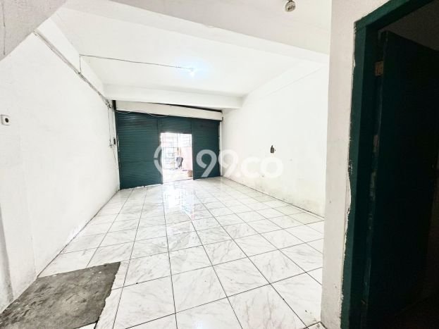 Area Ramai! Ruko Dijual di Palmerah untuk Bisnis Luas Bangunan 110m2 Area Ramai! Ruko Dijual di Palmerah untuk Bisnis Luas Bangunan 110m2