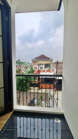 Rumah Elit Modern Siap Huni di BSD City Tangerang Rumah Elit Modern Siap Huni di BSD City Tangerang