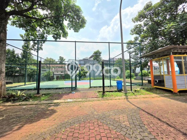 Rumah Luas Asri 4 KT Siap Pakai di BSD Nusaloka Tangerang Rumah Luas Asri 4 KT Siap Pakai di BSD Nusaloka Tangerang