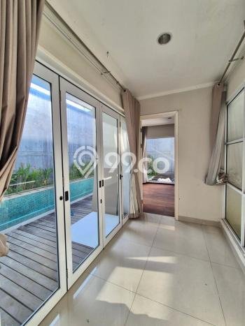 Rumah Elit Modern Tanpa Renovasi di BSD Green Wich Tangerang Rumah Elit Modern Tanpa Renovasi di BSD Green Wich Tangerang