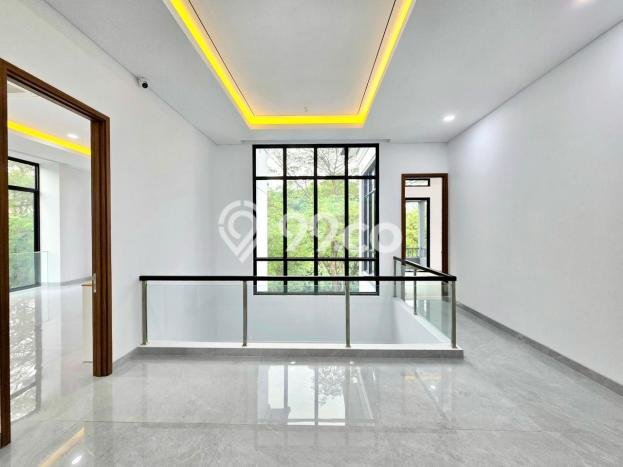 Rumah Elit Modern Tanpa Renovasi di BSD Delatinos Tangerang Rumah Elit Modern Tanpa Renovasi di BSD Delatinos Tangerang