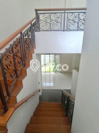 Jual Rumah Luas Megah Dengan View Cantik di BSD Green Wich, Tangerang Jual Rumah Luas Megah Dengan View Cantik di BSD Green Wich, Tangerang