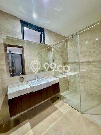 Ready to Use! Luxury House LT 200m2 Desain Modern di BSD City Ready to Use! Luxury House LT 200m2 Desain Modern di BSD City